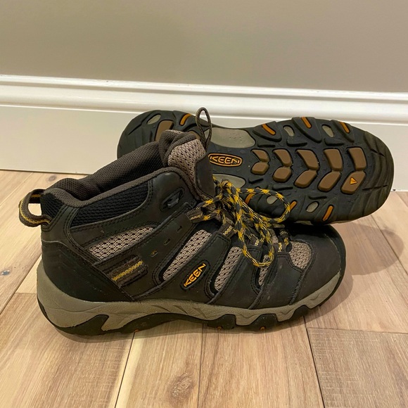KEEN Koven Mid Waterproof Hiking Boots for Men - Size 8 Like New PRICE DROP!! - Picture 1 of 4